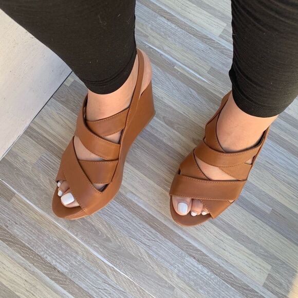 Tan Back Strap Platform Wedges - Picture 6 of 6